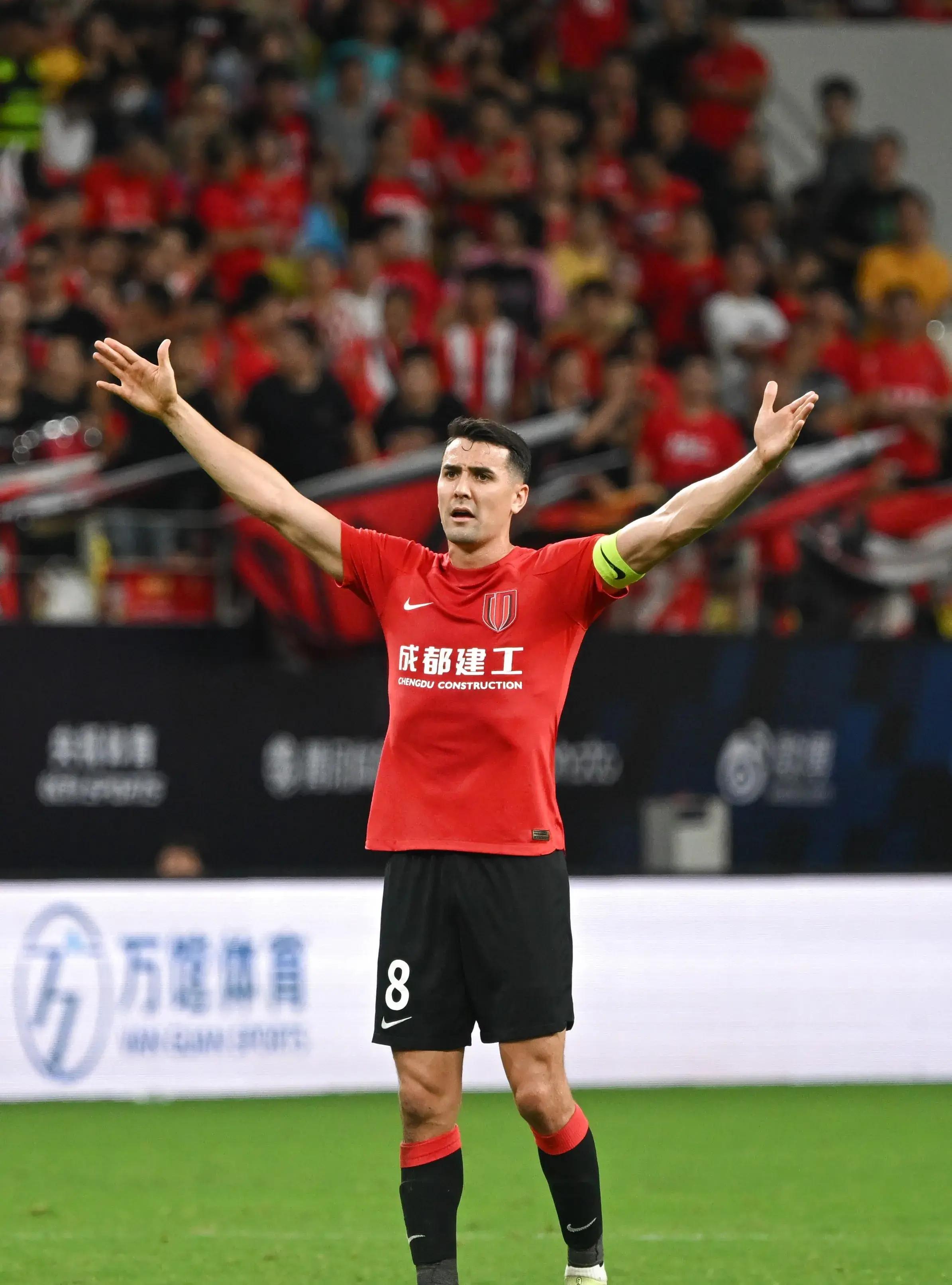 欧超杯加时末段走向成谜，布莱顿队长鼓劲，信心回归，年轻球员得到机会(欧超联赛最新消息)